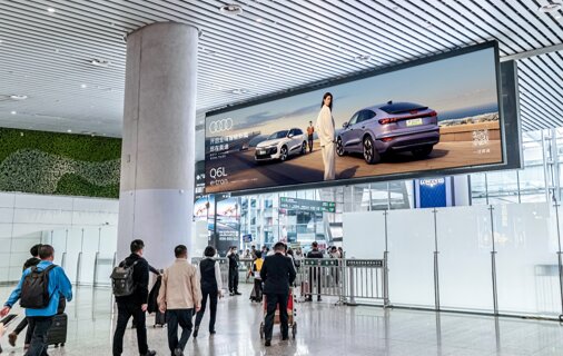 第一戶外傳媒-廣州白云機場-T2國內到達行李廳出口燈箱