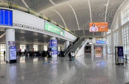 第一戶外傳媒-麗水站-候車廳燈箱