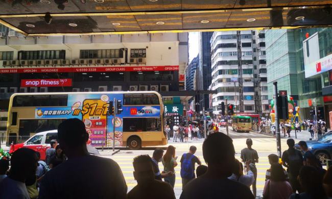 移動地標效應香港雙層巴士車身廣告深耕香港本地消費市場
