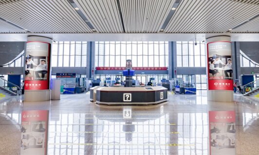 第一戶外傳媒-蒼南站-候車廳一樓包柱燈箱 