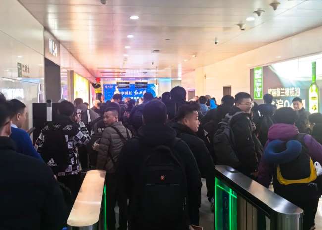 濟南機場墻面燈箱廣告