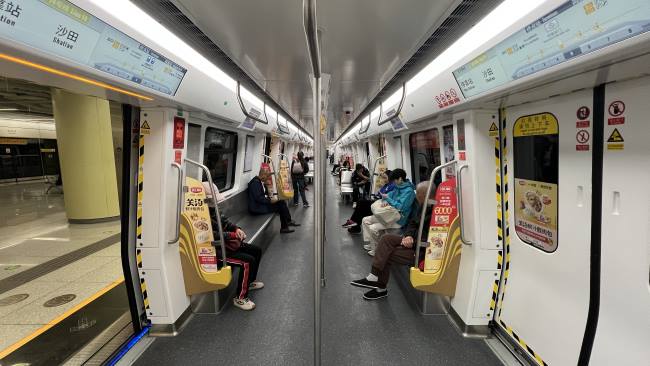 連接核心商圈與交通樞紐的深圳地鐵內包車投放策略