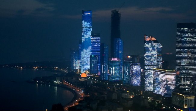 第一戶外傳媒-青島浮山灣地標燈光秀