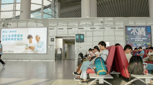 第一戶外傳媒-南通興東機場候機廳燈箱