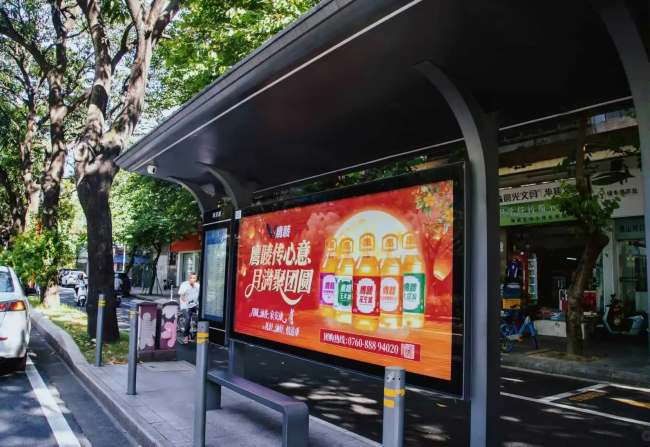 佛山公交站臺(tái)燈箱廣告