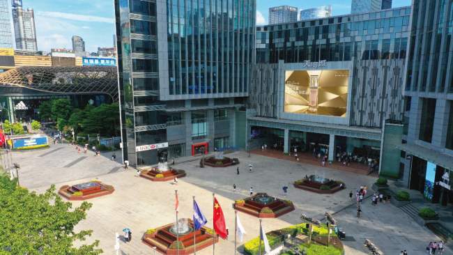 廣州天河城北門 LED 大屏：華南商圈核心的視覺焦點