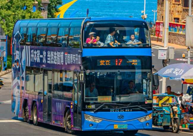 第一戶外傳媒-煙臺雙層巴士車身廣告