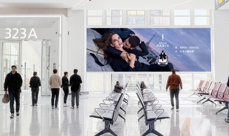 第一戶外傳媒-三亞鳳凰機場T3航站樓二層國內出發(fā)到達混合大廳燈箱