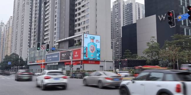 第一戶外傳媒-廣州珠江新城W酒店LED大屏廣告