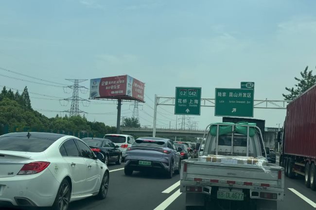 從昆山到園區：滬寧高速蘇州段三個核心出口立柱大牌廣告