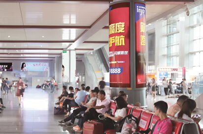 第一戶外傳媒-溫嶺站一樓候車大廳包柱燈箱